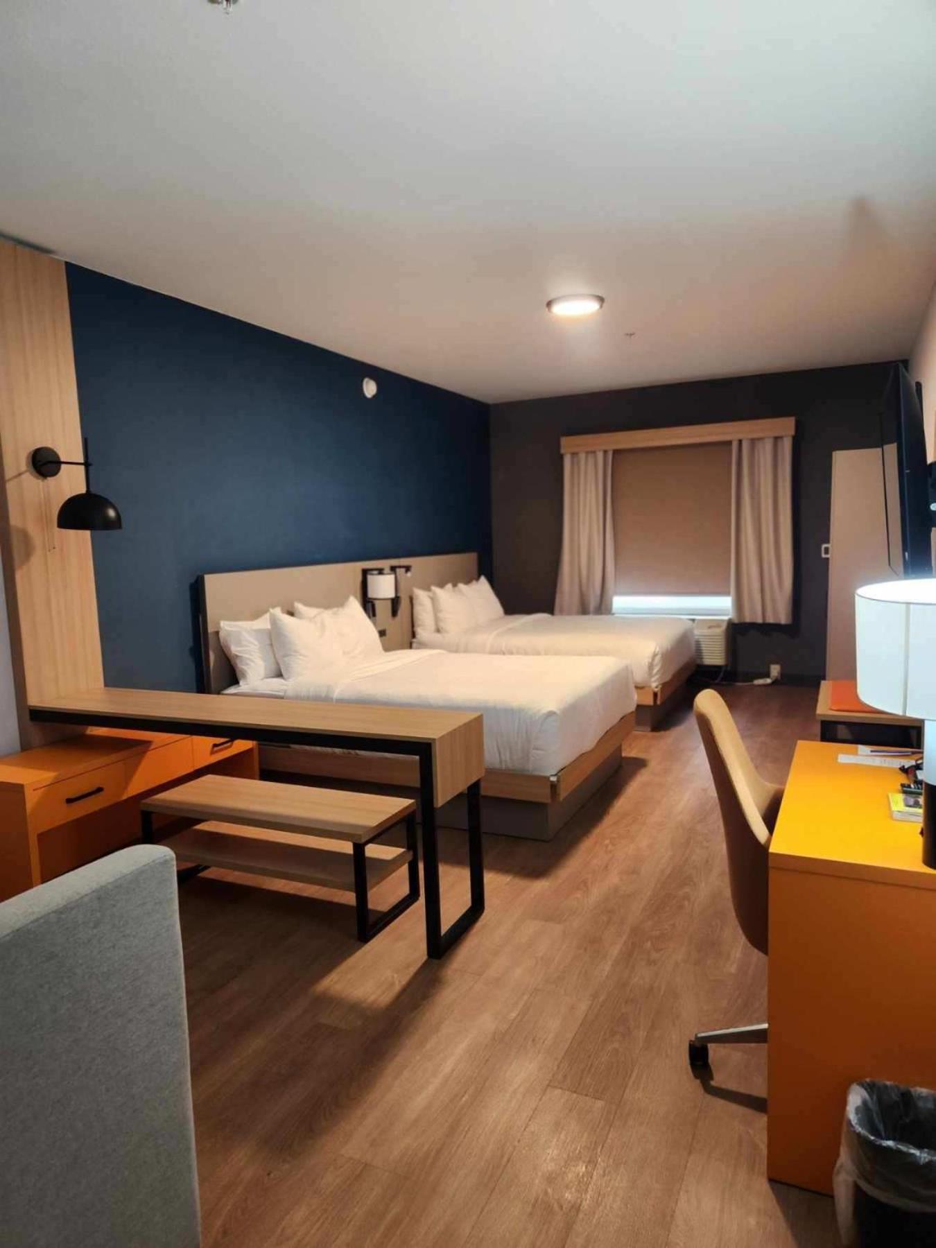 Comfort Suites Τσεγιέν Εξωτερικό φωτογραφία