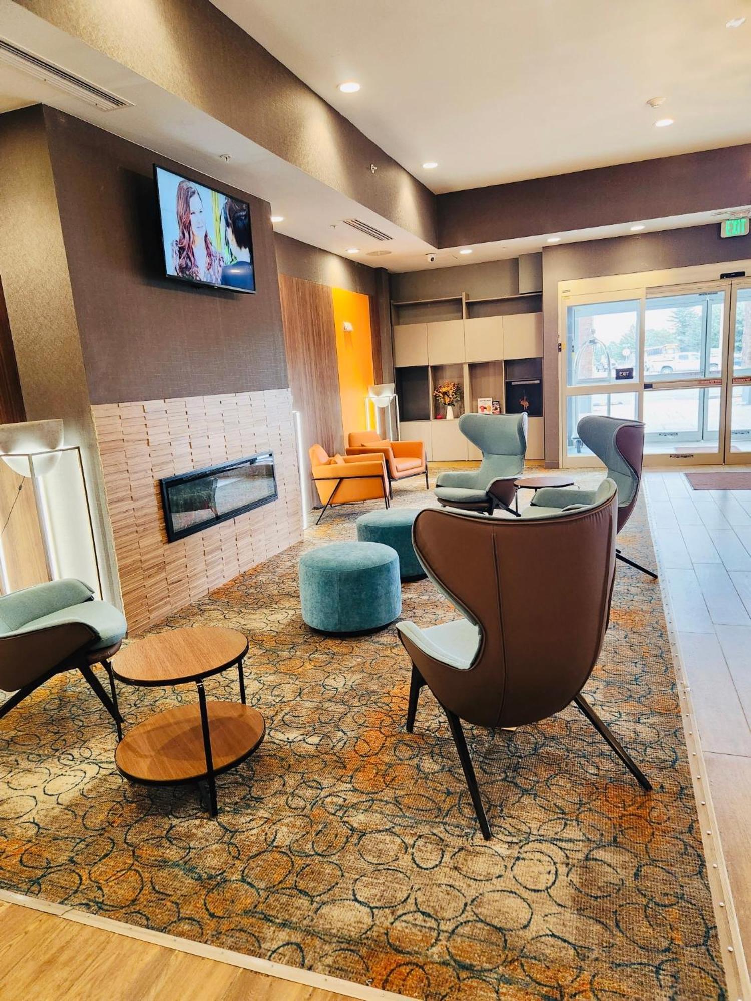 Comfort Suites Τσεγιέν Εξωτερικό φωτογραφία