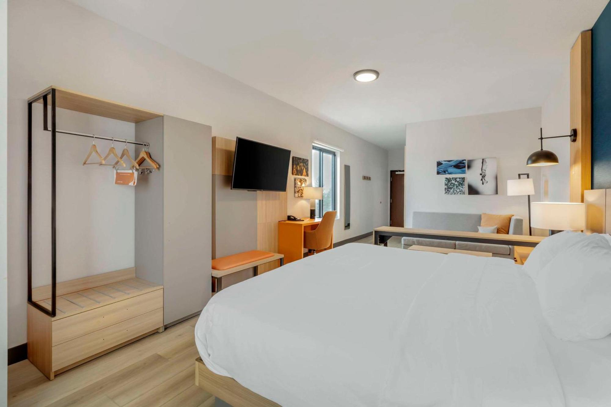 Comfort Suites Τσεγιέν Εξωτερικό φωτογραφία